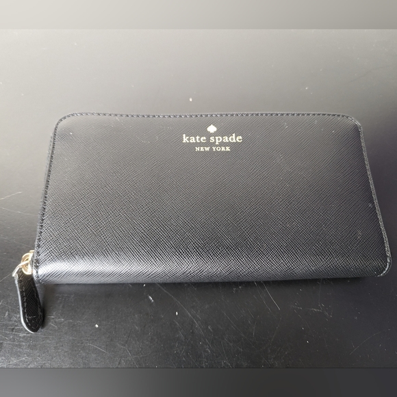 kate spade Handbags - Kate Spade Laurel Way Neda Large Wallet